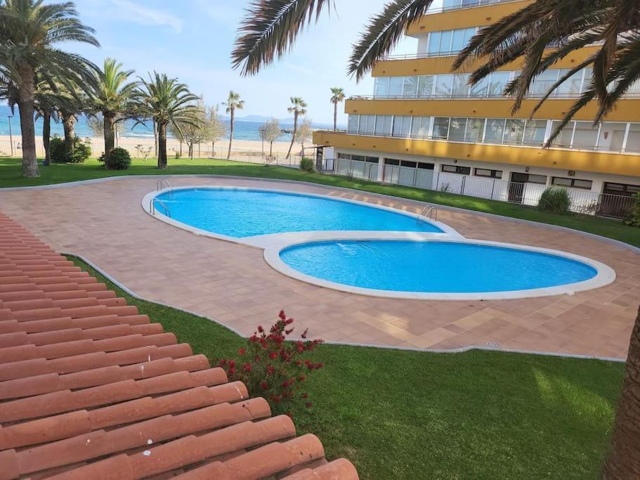 Superbe Apartement En Residence Avec Piscine Росас Экстерьер фото